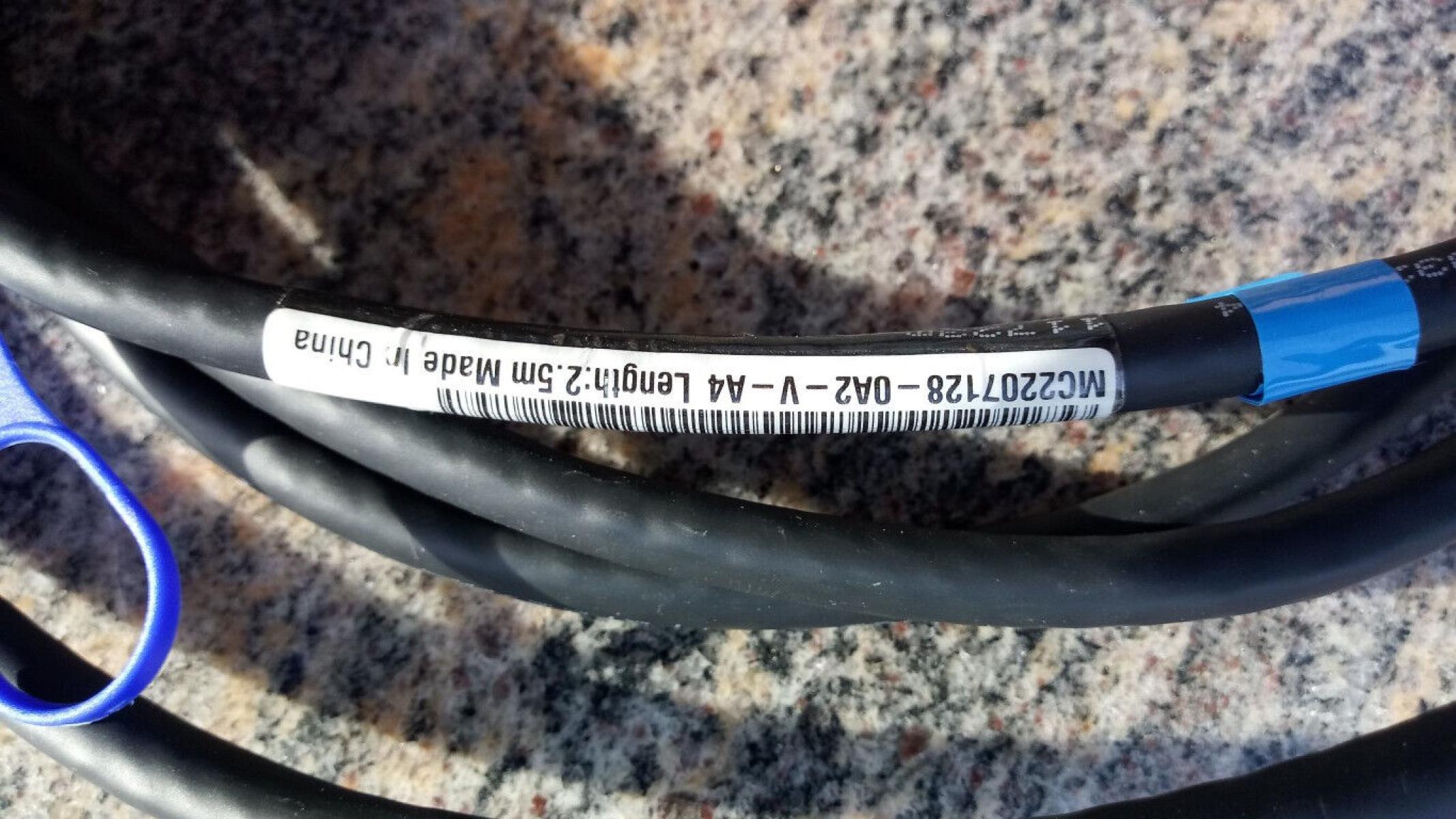 Mellanox MC2207128-0A2-V-A4 Kabel 2,5m, € 19,- (8130 Frohnleiten)